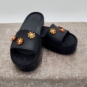 NWOT CROCS LIMITED EDITION EMBELISHED PLATFORM SLIDES
